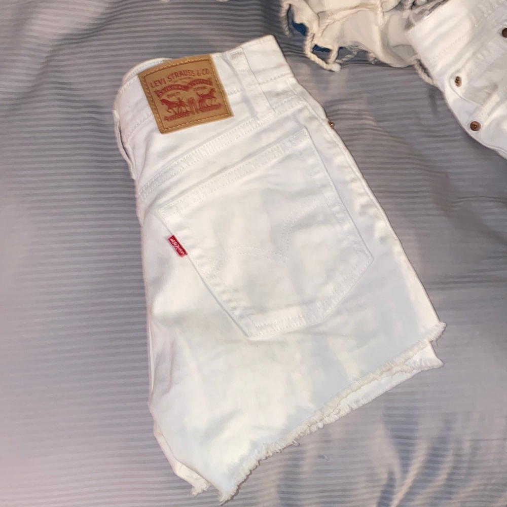Levi Jean Shorts